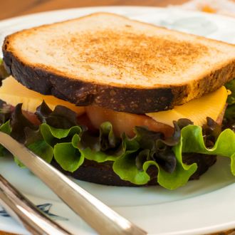 Egg and Cheddar Cheese Sandwich Egg and Cheddar Cheese Sandwich