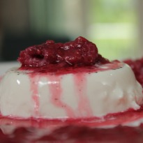 Panna Cotta With Raspberry Coulis