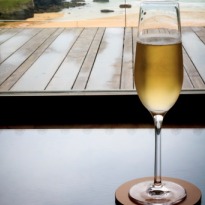  Boost memory with three glasses of champagne