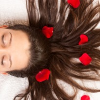 Fruity flavors for summer hair care