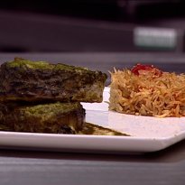 Hariyali Machli With Onion Pulao Recipe