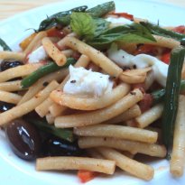 Macaroni with Mozzarella and Green Beans Recipe