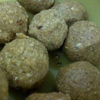 Suji Besan Atta Ladoo