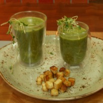 Spinach Soup with Cottage Cheese Croutons