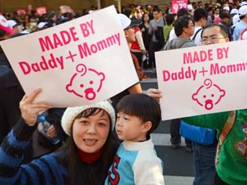 anti_same-sex_marriage_protests_taiwan_360x270.jpg