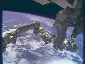 NASA astronauts wrap up successful spacewalk on Christmas Eve to fix station NASA astronauts wrap up successful spacewalk on Christmas Eve to fix station