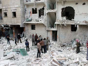 Syrian forces kill 83 in barrel bomb attacks in Aleppo