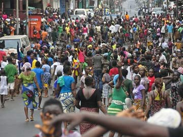 Liberia Reopens Slum Barricaded Due to Ebola