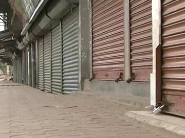 A Tale of Two Strikes: Manipur in Freeze Frame A Tale of Two Strikes: Manipur in Freeze Frame