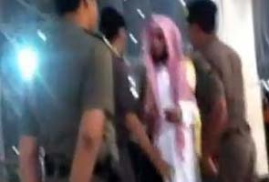 Watch: Saudi woman confronts religious police over painted nails