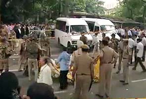 Within hours of blast, High Court resumes proceedings