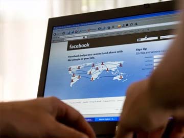 Google, Facebook, Twitter eye Rs 500 crore social media election pie Google, Facebook, Twitter eye Rs 500 crore social media election pie