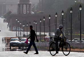 Delhi at 43 degrees, but weekend should bring rain Delhi at 43 degrees, but weekend should bring rain