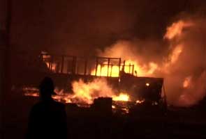 Fire in crowded suburban market in Mumbai - NDTV