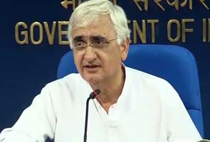Salman Khurshid hits back after Team Anna lashes out at Prime Minister Manmohan Singh