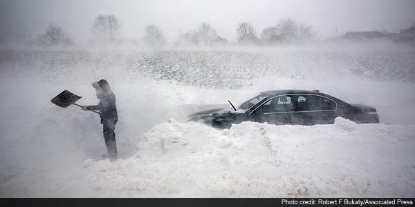 Storm leaves US Northeast reeling and digging