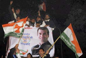 congress-workers-celebrate-295.jpg