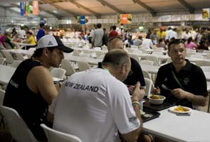 Time to eat out at CWG: 20 lakh meals, French fries from Canada