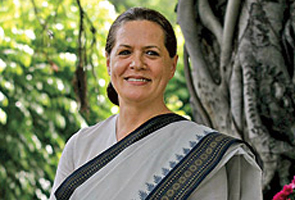 Sonia Gandhi talks Telangana with senior Congress leaders