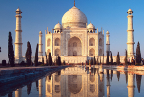 CWG athletes visit Taj Mahal to complete India trip
