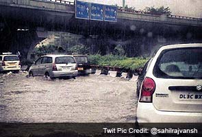 Delhi: Rains choke traffic, reports of water-logging in many areas