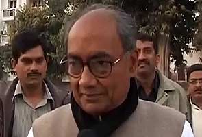 Muslims in Uttar Pradesh will not be misled by 'communal' Bukhari: Digvijaya Singh