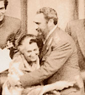 fidel-castro-indira-gandhi-hug.jpg