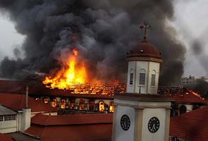 http://www.ndtv.com/news/images/fire-mumbai-naval-dock-295.jpg