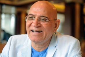 India's giggling guru says laugh yourself to good health