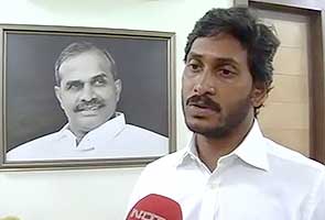 Bobbili MLA switches loyalty to Jagan camp