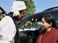 Jayalalithaa's friendly run-in with rival Vaiko