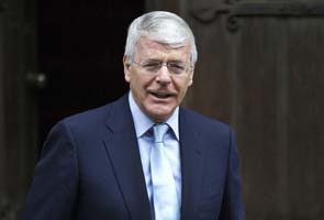 Former British Prime Minister John Major challenges Murdoch testimony 