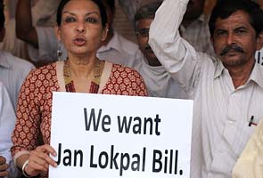 new delhi anna hazare s hunger strike and campaign for india against ...
