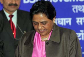 Mayawati blames Congress for 'poor turning to Naxalism'