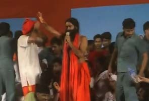 Baba Ramdev asked to leave Delhi, police crackdown at Ramlila Ground