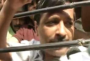 Arvind Kejriwal, supporters arrested as they marched towards PM's house