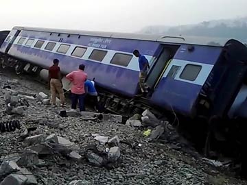 Assam_train_derails_360.jpg