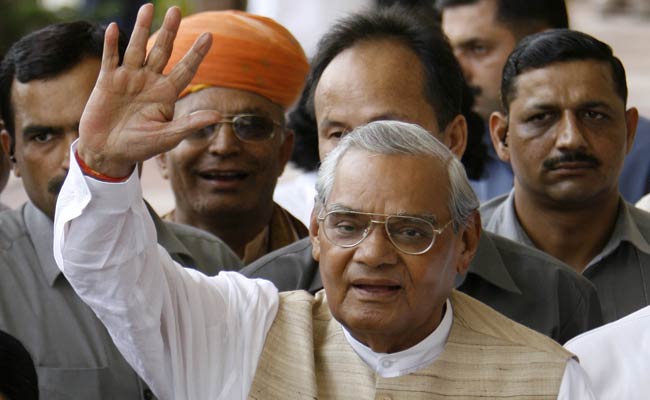 Former PM Atal Bihari Vajpayee, Madan Mohan Malaviya to be Awarded Bharat Ratna -NDTV INDIA