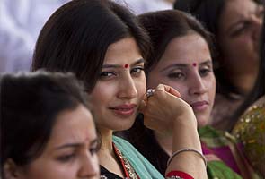 Walkover likely for Dimple Yadav; BJP alleges sabotage 