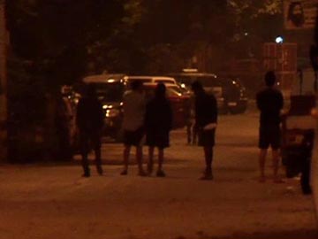 Four earthquakes rattle Delhi, suburbs within three hours Four earthquakes rattle Delhi, suburbs within three hours