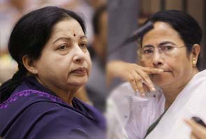 Jayalalithaa_Mamata_NCTC_meet_295x200.jpg