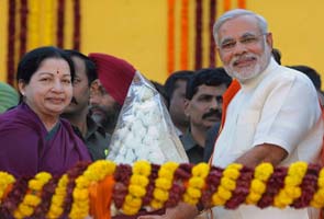 Narendra Modi sworn in as Gujarat Chief Minister at grand ceremony ...