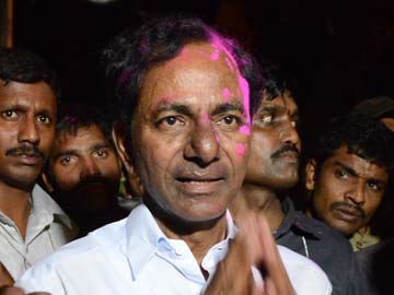 KCR urges Telangana voters to 'throw out Andhra parties'