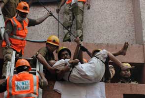 Kolkata-Fire-rescue-295x200_kf18.jpg