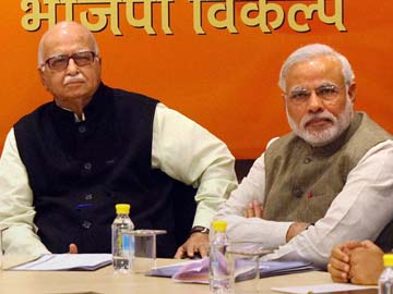Narendra Modi visits LK Advani who wants to contest from Bhopal, not Gandhinagar Narendra Modi visits LK Advani who wants to contest from Bhopal, not Gandhinagar