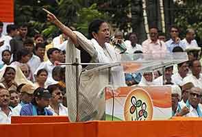 Mamata Banerjee's out, says she'll live like a tigress; UPA says it's safe on numbers