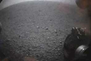 NASA releases video of final part of Curiosity rover's descent to Mars 