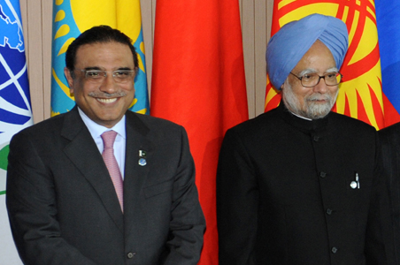 Manmohan Singh-Asif Ali Zardari meet: No structured agenda, focus on bilateral ...