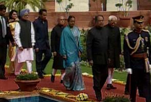 Pranab-mukherjee-goes-to-parliament-295x200.jpg