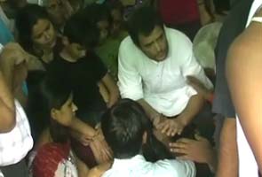 Rahul Gandhi attends last rites of Air Force officer killed in Uttarakhand ...